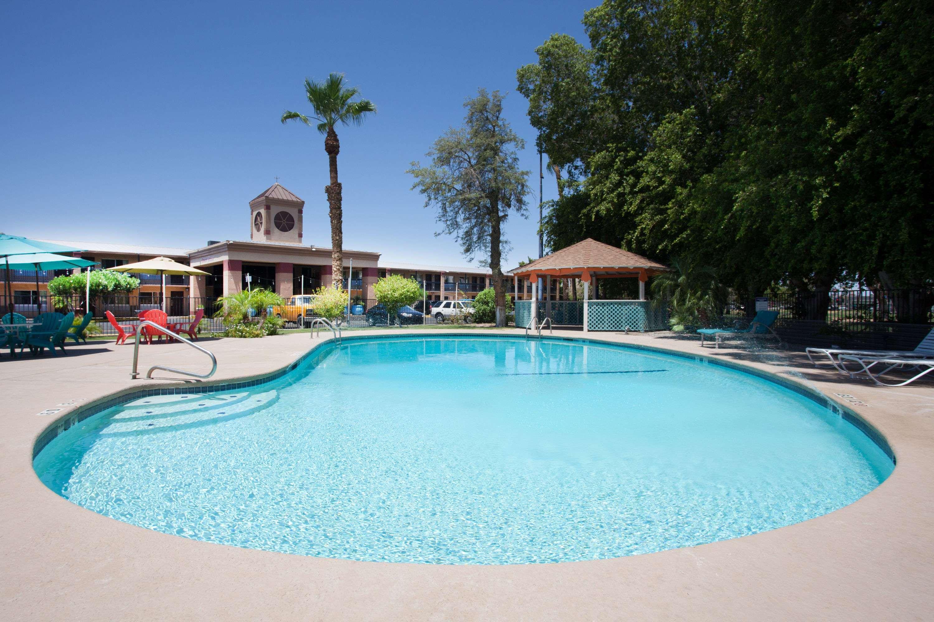 Howard Johnson By Wyndham Yuma Esterno foto