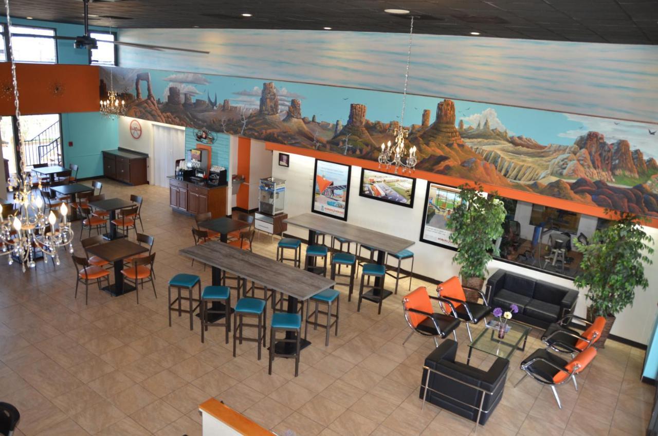 Howard Johnson By Wyndham Yuma Esterno foto
